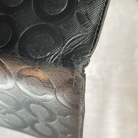 Authentic COACH Wallet - Picture 7 of 8